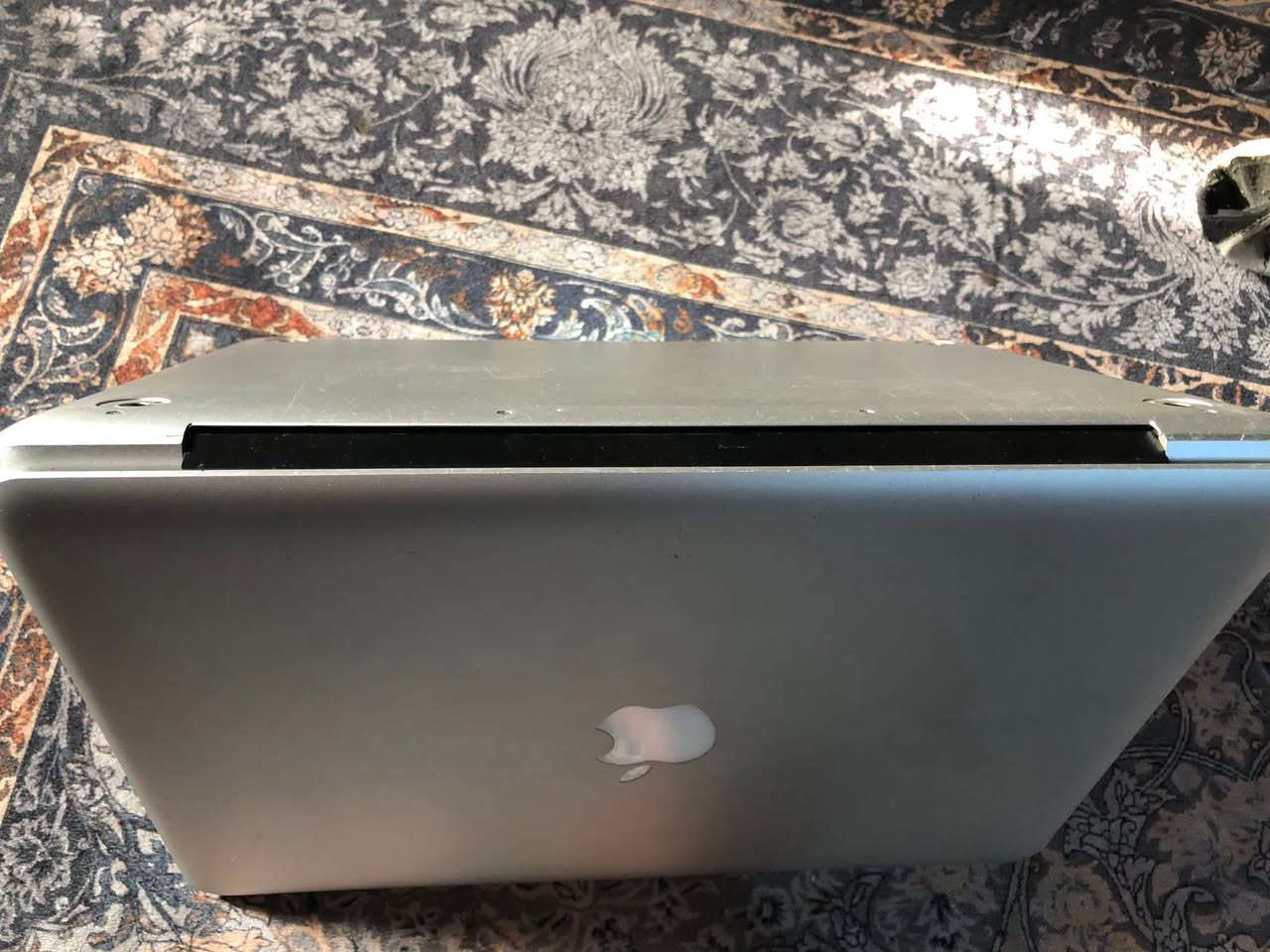 لابتوب ماك بوك برو 2012 mid

رامات  8x2 16gb

كرت شاشة intel hd 4000 

Core i5 2.5 GHz dual core intel

13 انج 

ثلاثه انظمه عليهه منصب ماكنتوش كاتلينا نظام ابل
نظام ويندوز ونظام اندرويد
وممكن اخصصلك نظام واحد او اي نظام تريده او حتى اذا تريد نظام ماكنتوش احدث بس تتحمل موضوع الحراره العاليه

هاردين داخلي واحد 128 ssd والثاني 320 hdd

وكذلك مستبدل قارئ الاقراص الى راك داخلي خاص ب اضافة هارد ثاني 

الابتوب بيهه نقص البراغي مال القبق الجوه و كذلك الكيبل مال الكاميرا يحتاجله ربط حته تشتغل الكاميرا

السعر ٢٠٠  الف قفل 

خاص لو شراي


**إذا كنت صاحب هذا الإعلان وتريد حذفه لأي سبب، رجاءا أرسل رسالة إلى الدعم الفني**