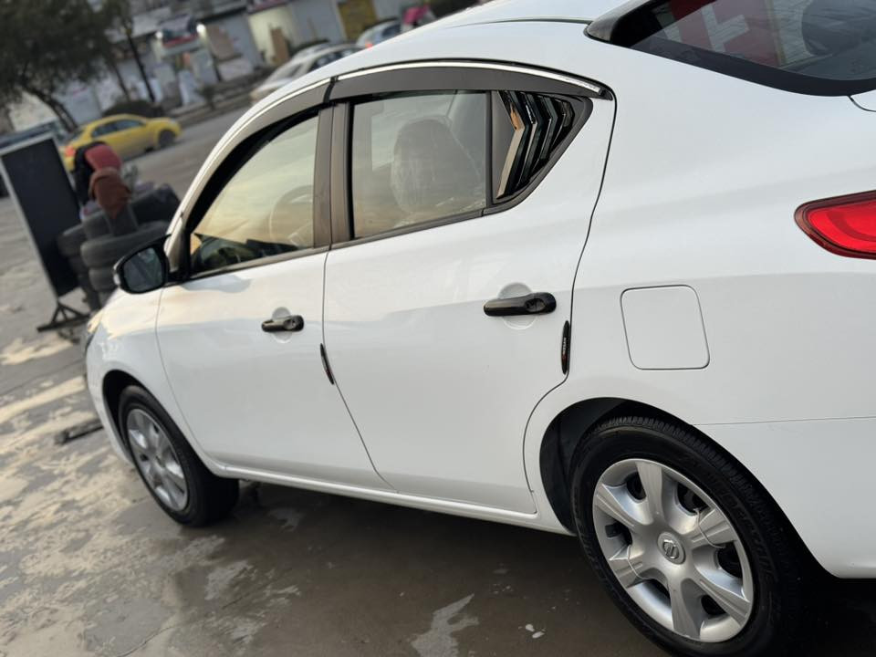 صني 2025
سيارة فول مواصفات
 اربع جام كهرباء
 شاشة كبيرة
 اشارة بل مري 
رقم دهوك 
ماشية 26000 كم 
مكان السيارة موصل 
***********
سعر 130$
