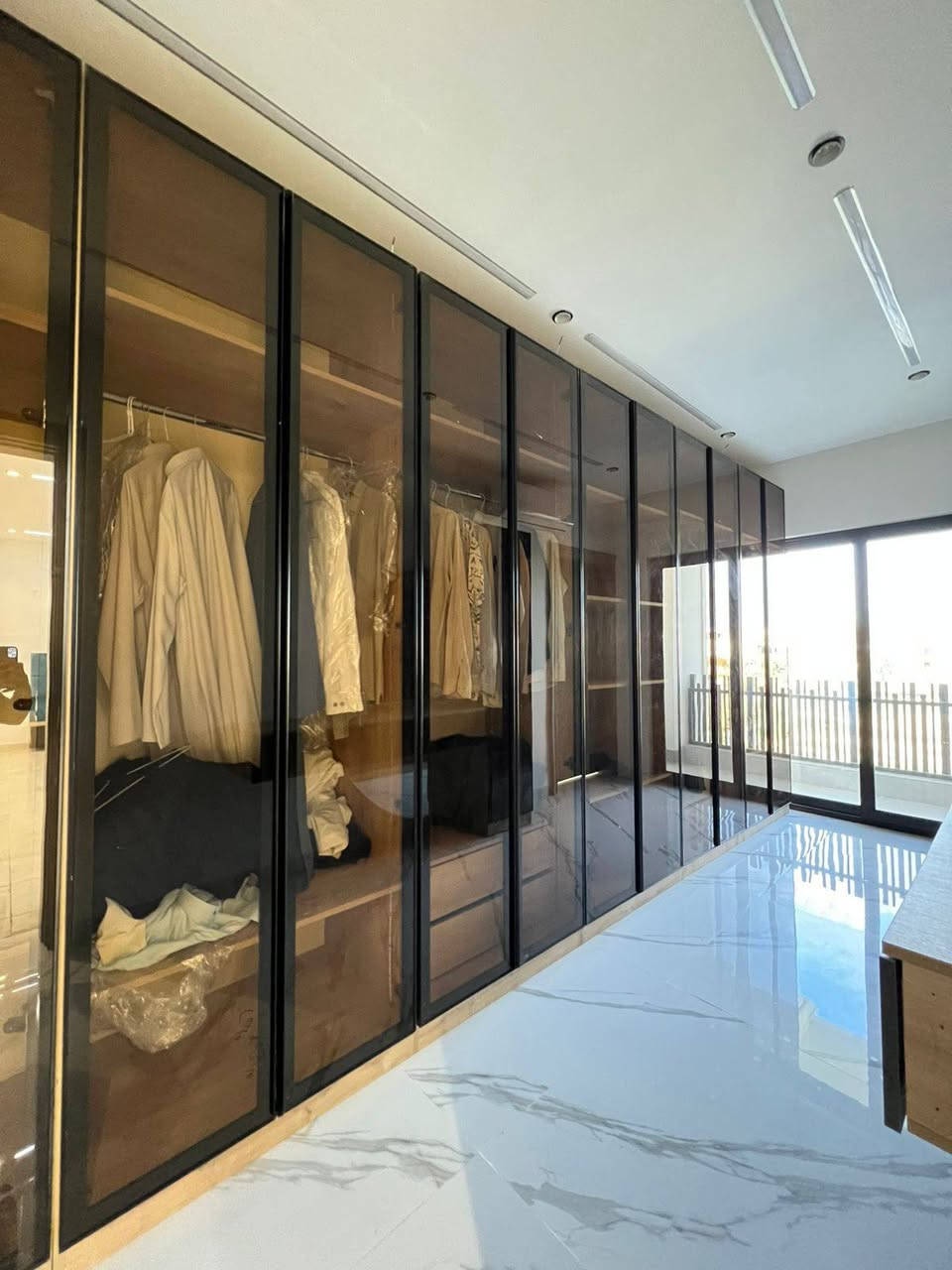 عرض للبيع –  / فيلا في كنجان سيتي

بيت أو فيلا مميّزة للبيع في غنجان سيتي
🔹 المساحة: 350 م²
🔹 الموقع: مقابل حديقة رسمية
🔹 يتكوّن من 5 غرف نوم
🔹 كل غرفة ماستر سويت (حمام خاص)
🔹 تصميم عصري وموقع هادئ ومميّز

مناسب للسكن العائلي أو الاستثمار اندريه *********** أربيل, العراق
