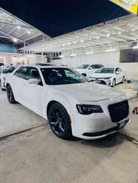 كرايسلر اوباما 300S موديل 2023 اصل كلين تايتل وارد كندي فول موصفات ماش...