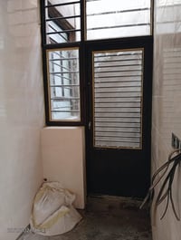 دار زراعي للبيع مساحة 100م  واجهة 6*16ونص البيت طابق ونص غرفة فوك وسقف...