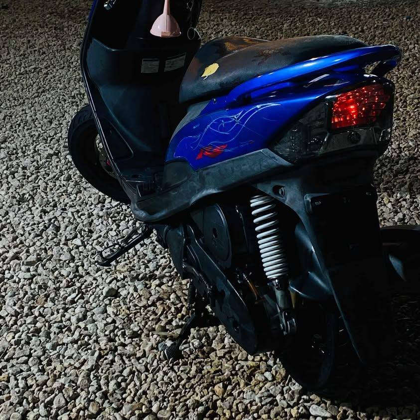 سلام عليكم دراجه ماكس عدله باله صار شهر طالعه من الرنبه جيب اكبر فيتر وتعال فحص الدراجه كهربايات كله شغاله لايت زنون بلاد يدات برسك تزويد بلاد برغي ما مفتوح بيه الدراجه ملاحص كفر زرك ختم واحد ويه المكينه الدراجه ما ناقصه برغي الستفسار *********** مكينه بلاد 49 كلشي بيه بلاد السعر تصل ودلل
