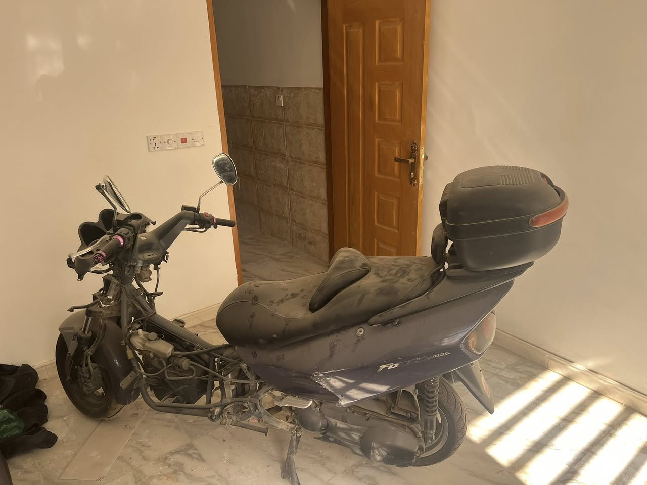 فورزه 06 طافيه عطلها بسيط. سعرها ٣٥٠ قفل
بغداد البياع ***********
