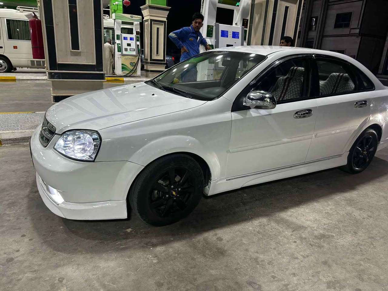 اوبتره مديل 2011سياره بل كارتون مكينه صارله سبوع من شاده جاهزه وين ما يعجبك اطلع تبريد تتفئه سنويه  بسمي رقم جديد دولي السعر 95 وبيه مجال *********** البصرة, العراق
