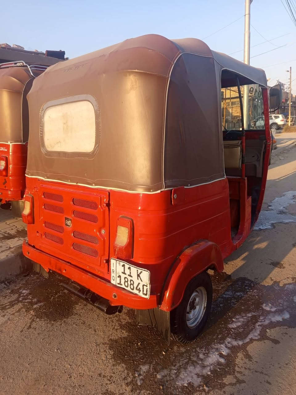 السلام عليكم تكتك 18 رقم نكليزي تحويل نفس اليوم بدي مال 20 مضلع سعر 5 وبيها مجال مكاني بغداد حي طارق القديم شراي يتصل ‏‪***********‬‏
