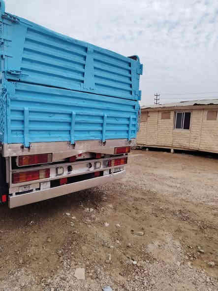 سلام عليكم لبيع عربانه جناب اوربيه  محدده شاصي 16 ركبه عاليه شاصي مكفول  طول 12ونص   وعرض 255دناكي 13مربع   تيرات جدد جاهزه للعمل  كهربائيّات فول  فرش جكر     ورك ابو ل 4  ثلاجه مطبخ صناديك  سله مال سبيرات   المكان الانبار  سعر 60ورقه وبيهه مجال حك الجيه  *********** كبل لشغل
