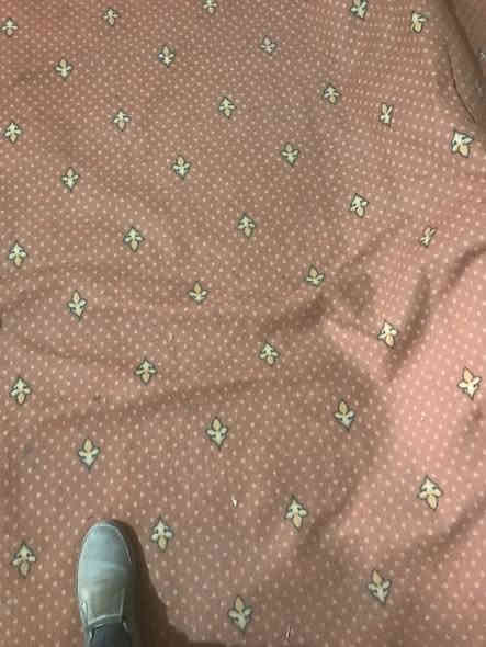 فرش للبيع مستعمل وحسب تسلسل الصور اولا زوليه تركي ٣في٥حفرمع زوالي عدد٢ نفس النقشه ٣في٤ سوري مع زولي عدد واحد ٣ ونص في اثنين ونص مع زوالي عدد٢ تركي ٣في٢ مع مده سوري زوج ١في٤ مع زوج مده سوري ١في٣ مع فرشه تركي كص طويله قياس ٨في٤ مال ديوانيه مع مجموعه من القطع كص ايراني سوق الشيوخ حي ألعرب موبايل مع واتساب ***********
