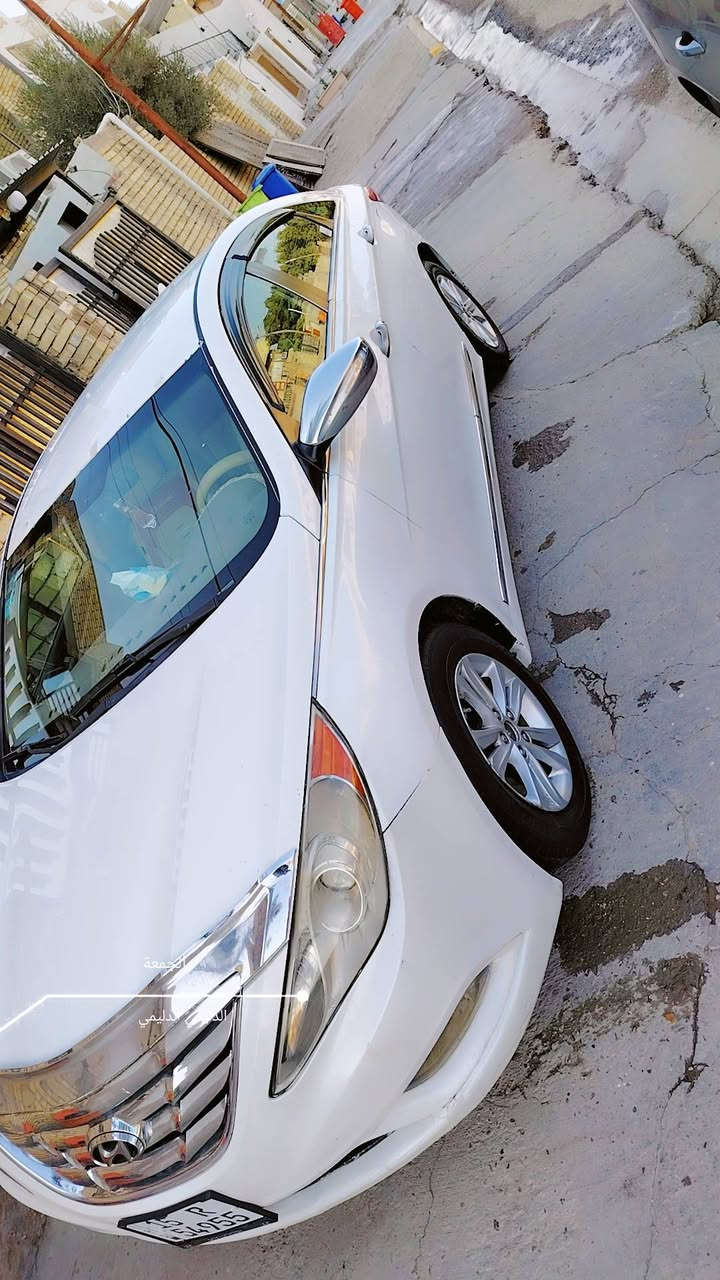 السلام عليكم
سوناتا موديل ٢٠١٢ وارد أمريكي  باسمي والتحويل ثاني يوم اذا اتريد مكفوله من الضربة بيها رش الصفحة اليمنه أثر شخوط محرك ٢٤٠٠ السياره جاهزه من كلشي السعر ١٠٥ وبيها مجال بسيط وتجي اتكلب وتقتنع واشوف بعينك المكان الفلوجة رقم الهاتف ***********
