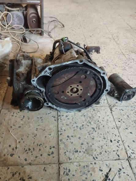 متوفر كير.. اوتوماتيك ميكانيك.بي الدشلي خارط يشتغل بس عل بك الياخذه يبدل دشلي يرجع طبيعي .كولف عظم.مع سلف مالته .مع مكينة جام كهربائيه..بسعر مناسب 
***********
