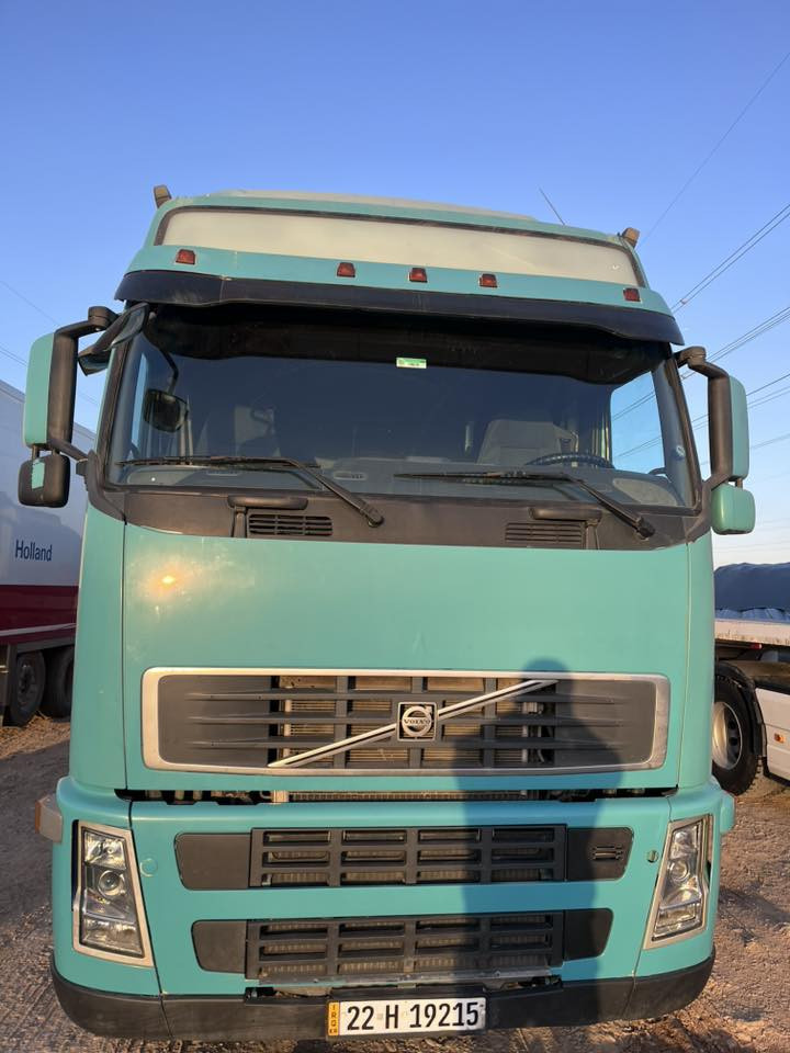 سلام علیکم 
للبیع فالفو مودیل٢٠٠٦ تنکی شاکر٢٠١٥سیارە جاهز من کول نواحی سیارە توناج جدید GPSجدید تسریح امنی جدید سیارە جوە شغل 
سعر٣٣٠
***********
***********
مکان کرکوک
