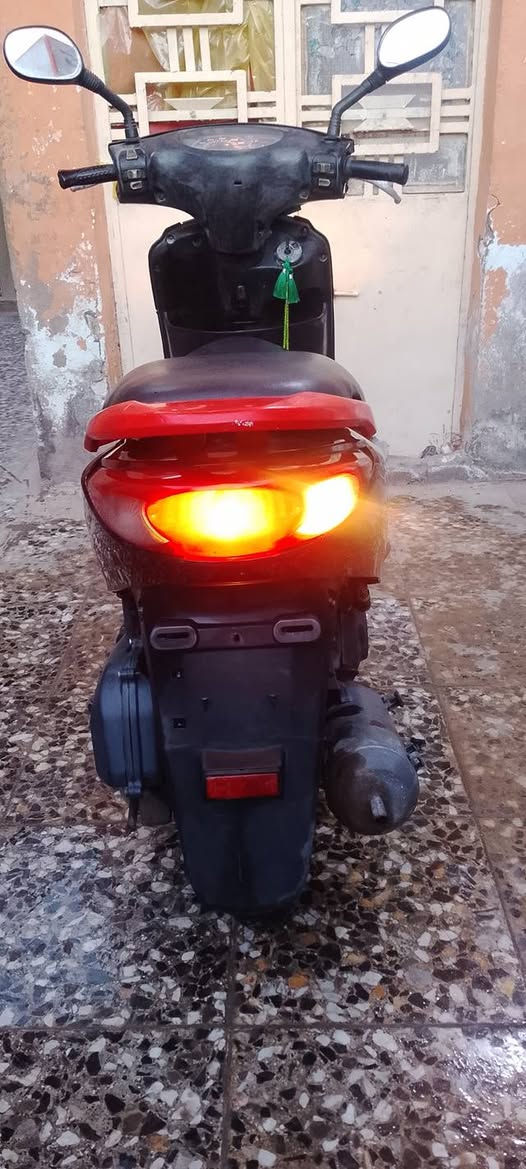 نوع: درجه بريز ياباني
🔹 الحالة: مستخدم لكن شغّال ممتاز
🔹 استهلاك بنزين قليل
🔹  نضيفه ناقصه سلف فقط
🔹 السعر : 500 – وبيه مجال لطبين
🔹 للاستفسار واتساب أو اتصال: (***********)
