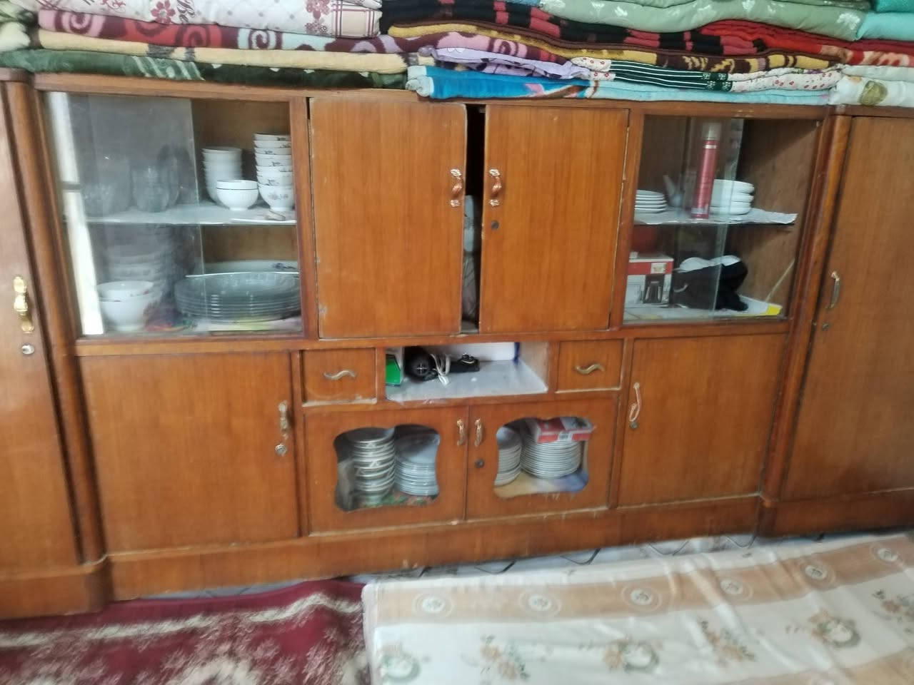 السلام عليكم بوفيه للبيع الطول 3 متر نضيفه 
السعر 250


**إذا كنت صاحب هذا الإعلان وتريد حذفه لأي سبب، رجاءا أرسل رسالة إلى الدعم الفني**