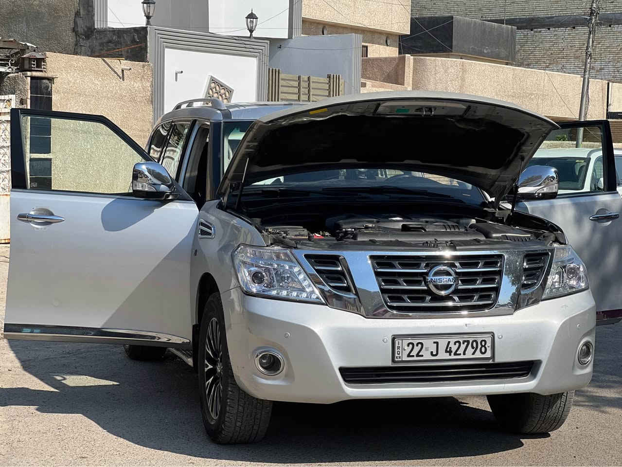 نيسان باترول 2010 خليجي 
بدون صبغ بدون حادث كفالة عامة 
فقط طخة بالباب الخلفي موضح بالصور 
تتعدل على البارد محرك الجبير رقم اربيل تحويل او وكالة فول مواصفات 
العنوان بغداد الطالبية 
السعر 21 الف 
للاستفسار *********** بغداد, العراق
