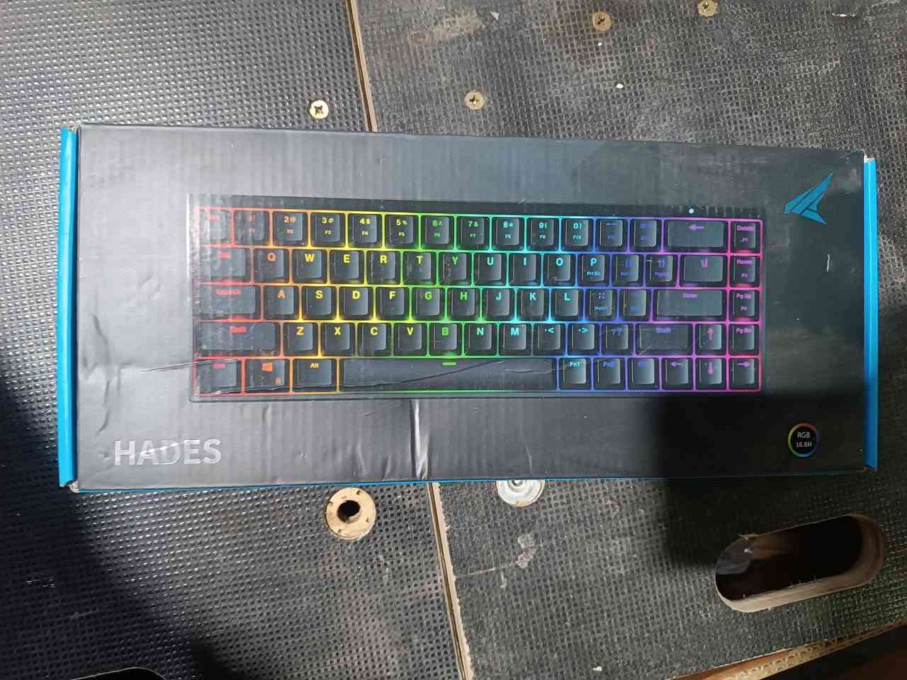 موجود 2نواع كيبورت 
جديد لوك


**إذا كنت صاحب هذا الإعلان وتريد حذفه لأي سبب، رجاءا أرسل رسالة إلى الدعم الفني**