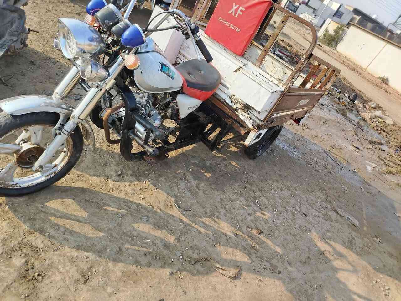 ستوته امتيار نضيفه شوفت عينك وكيل نوار
رقم اسود تايارت جداد مكينه جديده 23 كهربائيات جداد

شباب الموشراي لا يعامل رجان. سعره 950 وبيه مجال قليل رقم ***********
