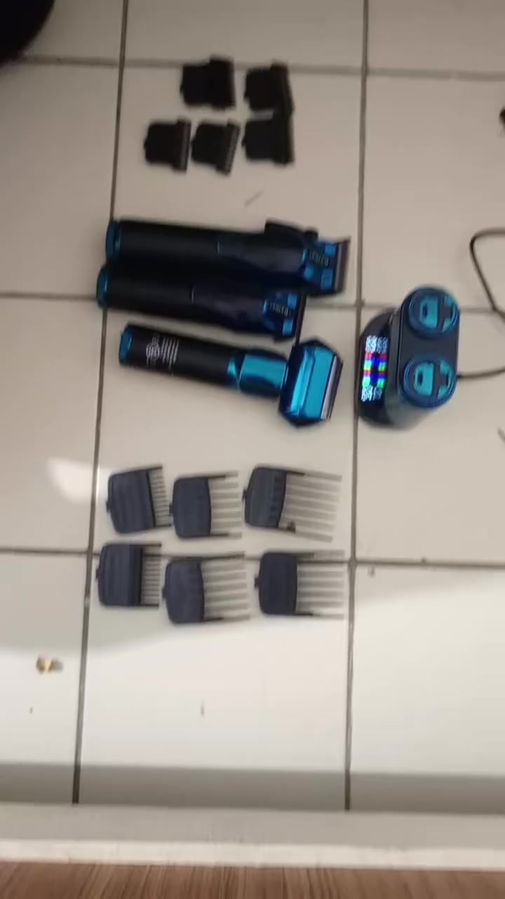 سلام عليكم ادوات الحلاقه للبيع
البكج المكينه كيمي الشرح موجود بل فيديو ومستخدمهن اقل من شهر


**إذا كنت صاحب هذا الإعلان وتريد حذفه لأي سبب، رجاءا أرسل رسالة إلى الدعم الفني**