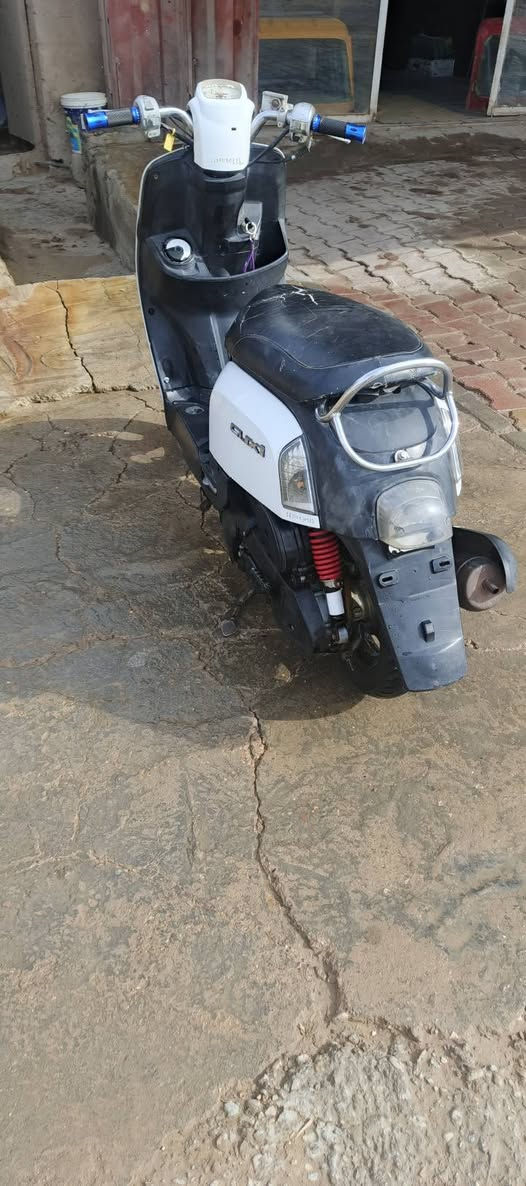 سلام عليكم بوليسي للبيع السعر ٤٥٠دراجه نضيفه عوزهه تلحيضات بصيطه
‏‪***********‬‏
