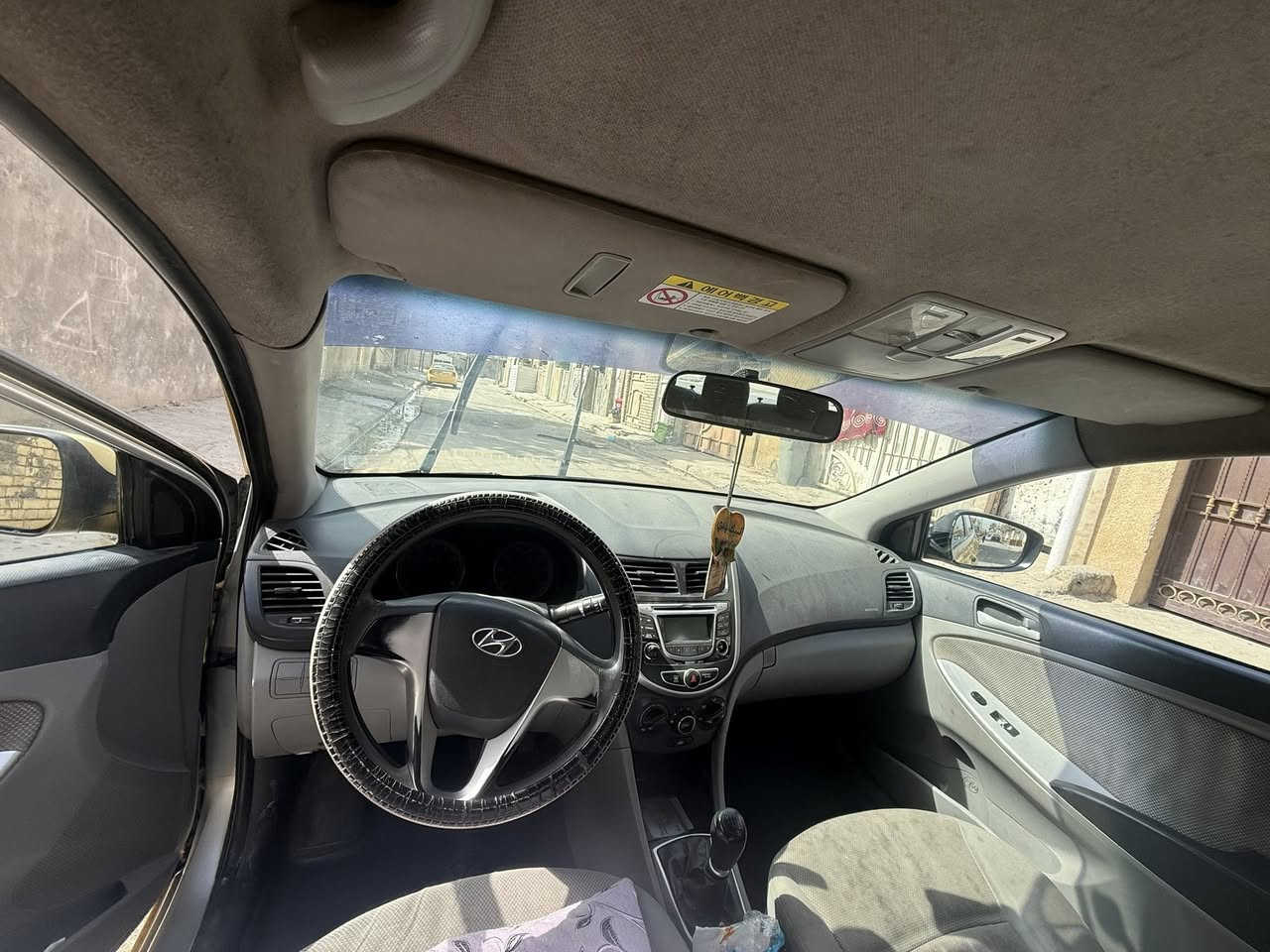 سلام عليكم اكسنت موديل ٢٠١٣ سياره امريكيه حادثه بابين سياره مصفره هئيه وغرمات رقمه كربلاء سعره ٧٥ وبيه مجال اتصال ***********
