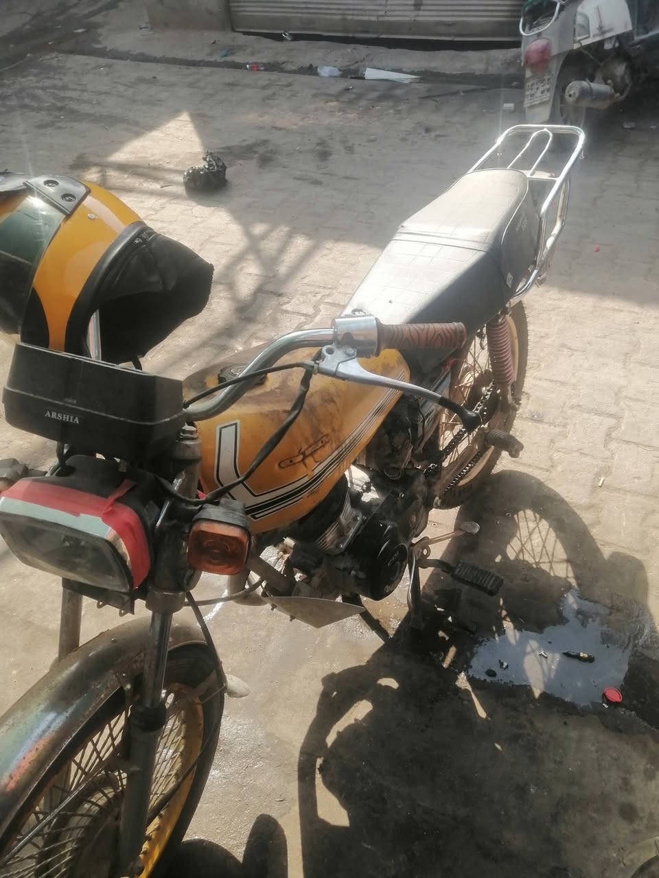 سلام عليكم دراجه للبيع 4 كير مديل 15 وراق صوليه الدراجه مجفته مره 1 مكان طويريج كربلاء المقدسه سعر 350 قفل ***********  ***********
