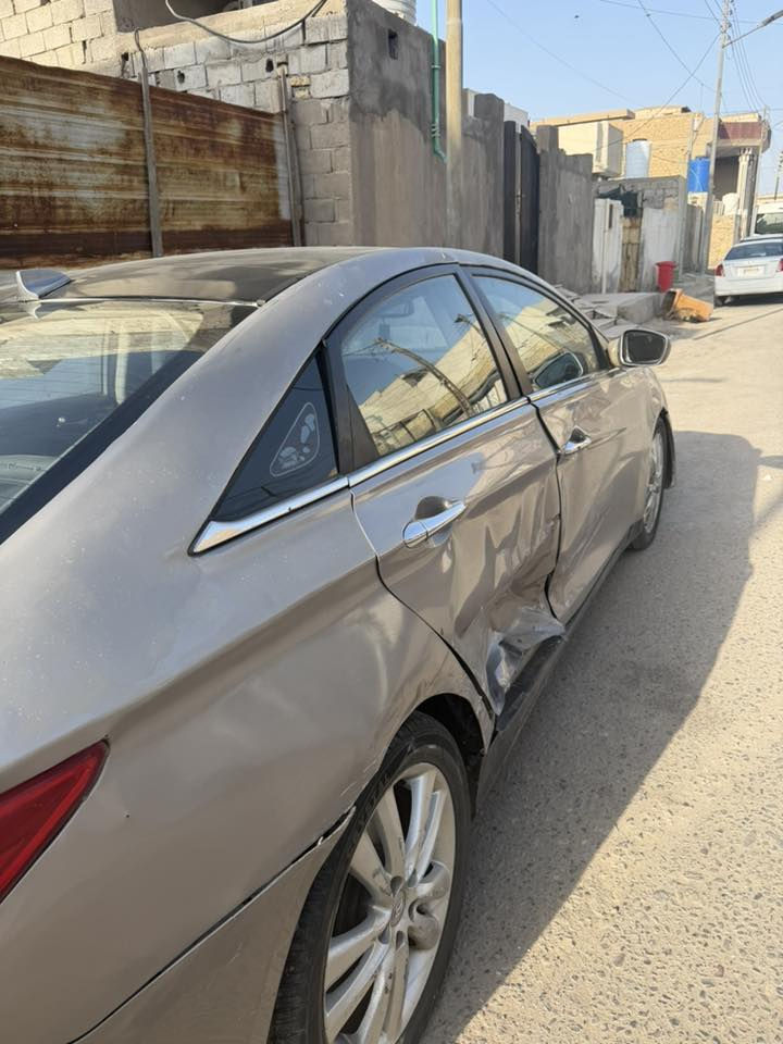 سوناتا 2011فول ماعده الفتحه سياره هاذ حادثها ووعطلان  بيها ليو بي اس تصليحه بورقه
تبريد ثلج 2400دوش سياره مال جني ومكينتها كلش حلوه رقم وسنويه بغداد طبق الاصل جان بلحجز وطلتها 
35رايدها سياره كلش حلوه بانزين بلاد 
الصبره ***********@
