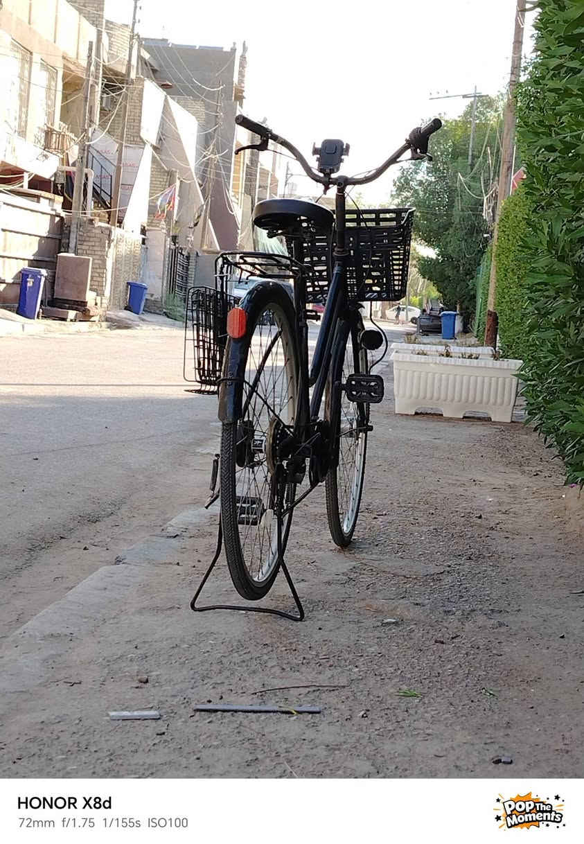 السلام عليكم
بايسكل ياباني للبيع
حجم ٢٧ كير وحساس شغالات
تايرات وجوابه جدد
بايسكل كامل مكمل 
بس الكير يرادله تقسيم 
جاهز من كلشي
السعر ١١٠ وبي مجال 
الموقع بغداد الجديده قرب الملجأ
الرقم ***********
