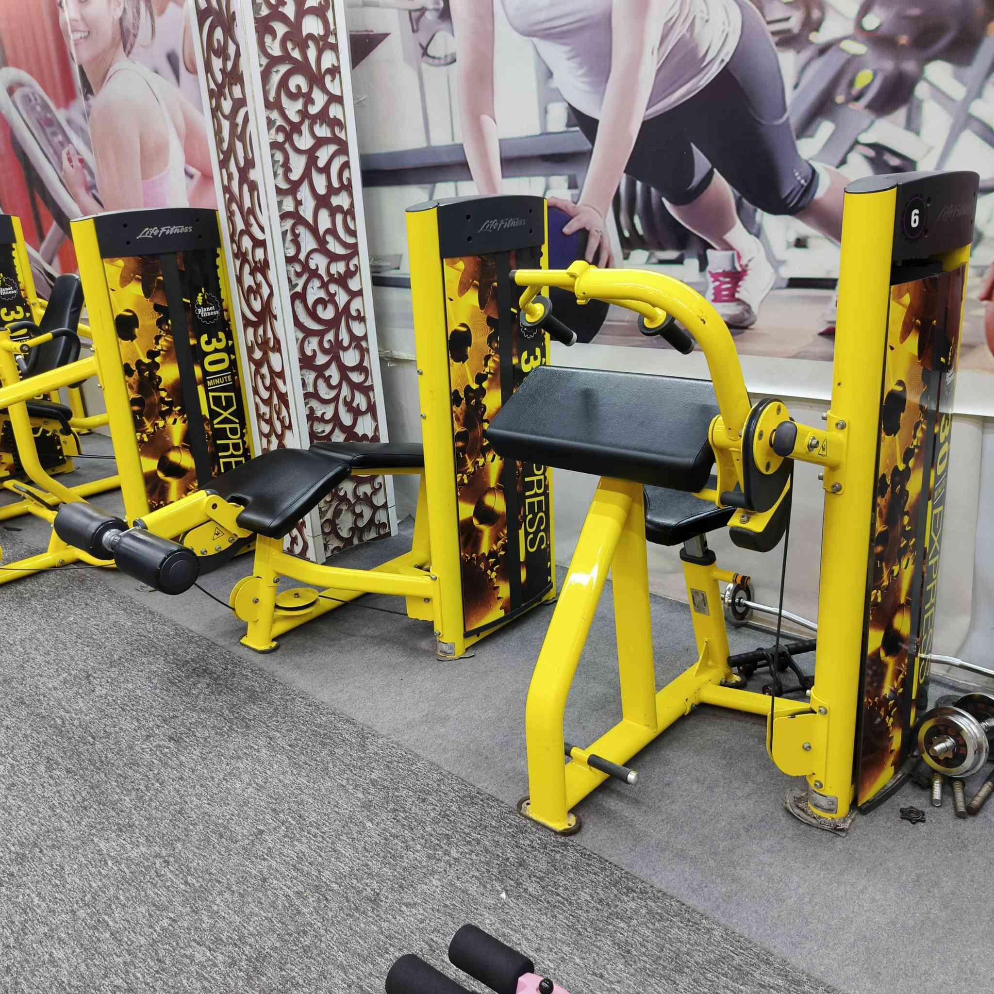 السلام عليكم للبيع أجهزة جم نسائي متكاملة اغلبها لايف فتنس في البصرة للأستفسار ***********
