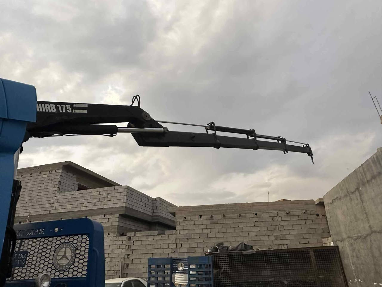 السلام عليكم كرين للبيع هياب حجم 175.        4سلايت  7طن رجلين مخلف السعر 80 @***********
