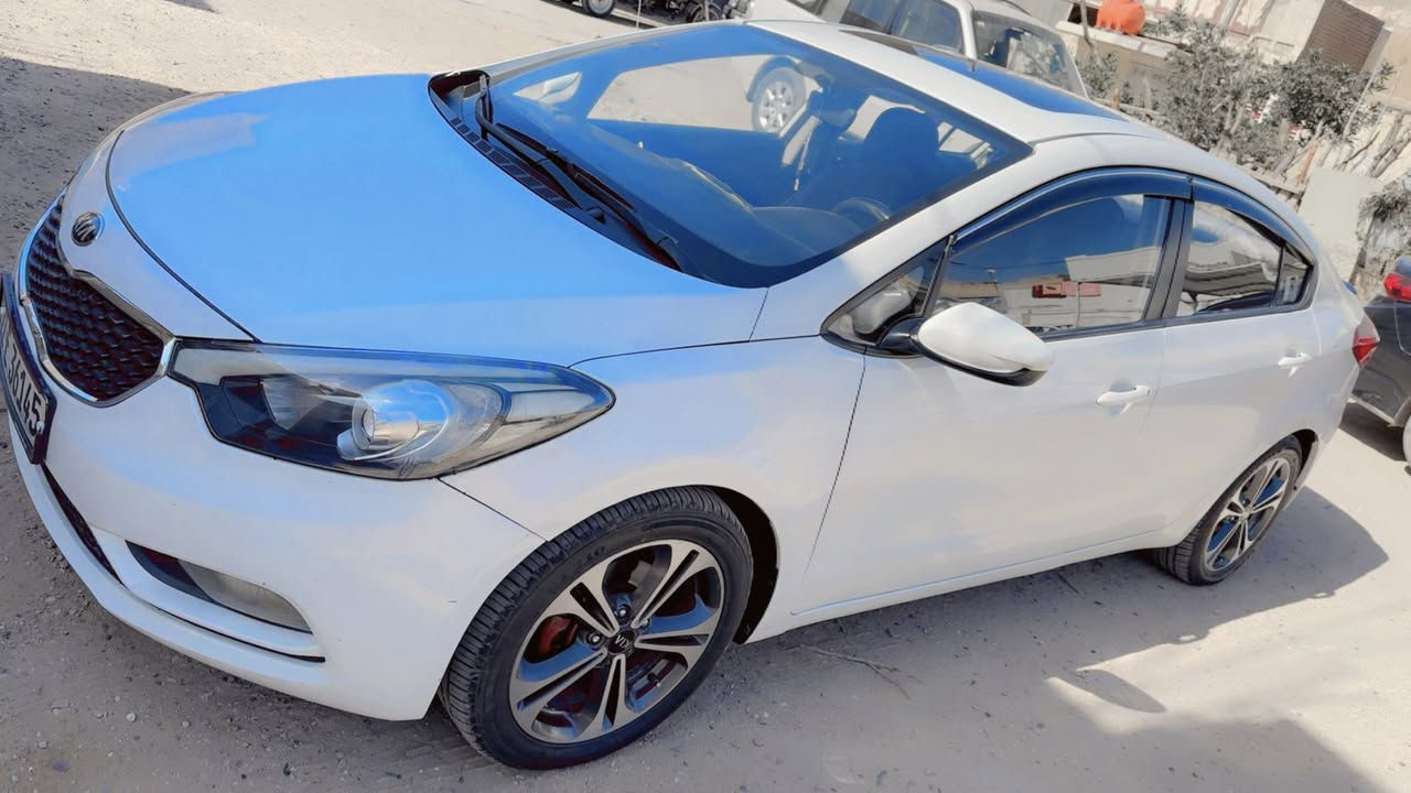 سيراتو موديل ١٤
السيايره فتحه
مكفوله 
مكينه كير تبريد مكفولات 
اربيل باسم شركه تريد مداور تريد وكاله 
السياره جاهزه 
السعر ١٢٣
مكانهه نجف 
للستفسار. ***********
