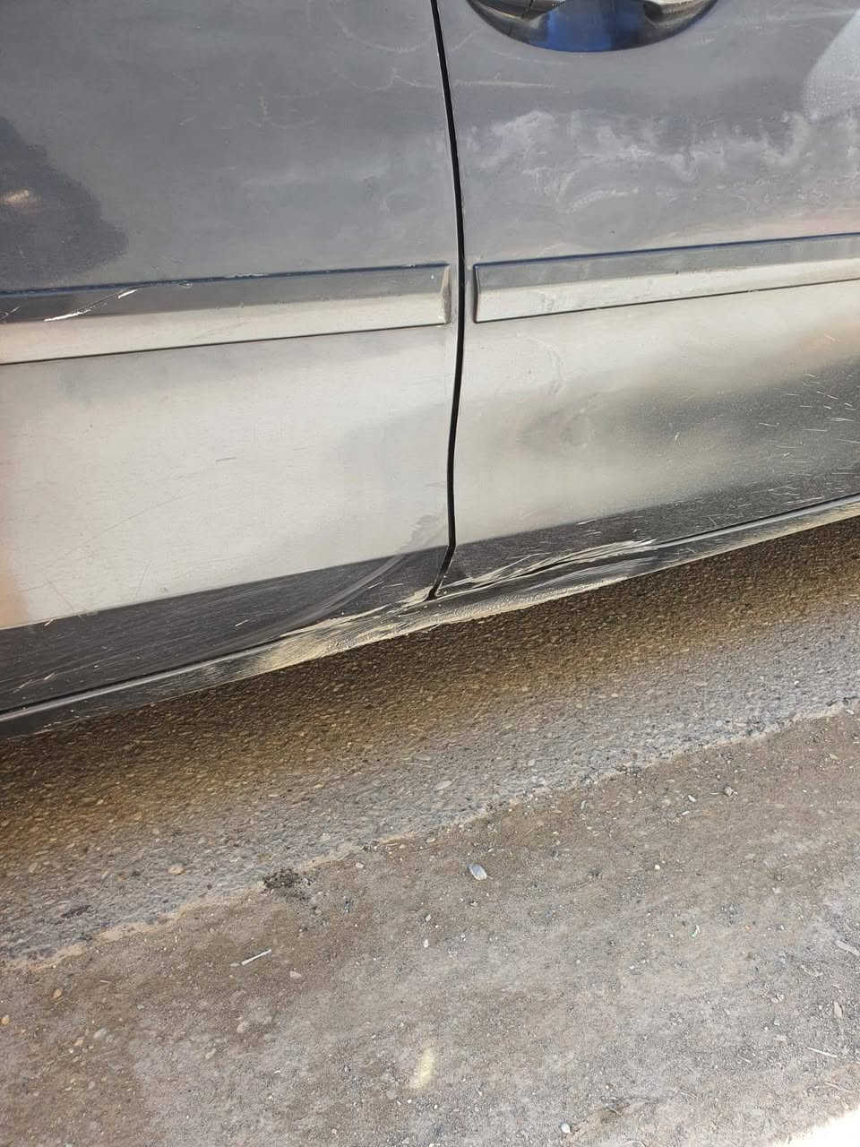 السلام عليكم للبيع كورلا موديل ٢٠١٦ ضرره بنيد وبا العراق جاملغ صفحه السايق بيه كم قطعه صبغ نحسبه حزام رقم سليمانيه باسمي السعر ١٢٥ وبيه مجال مكاني ديالى بعقوبة *********** مامتواجد ع الفيس اتصلو ع الرقم
