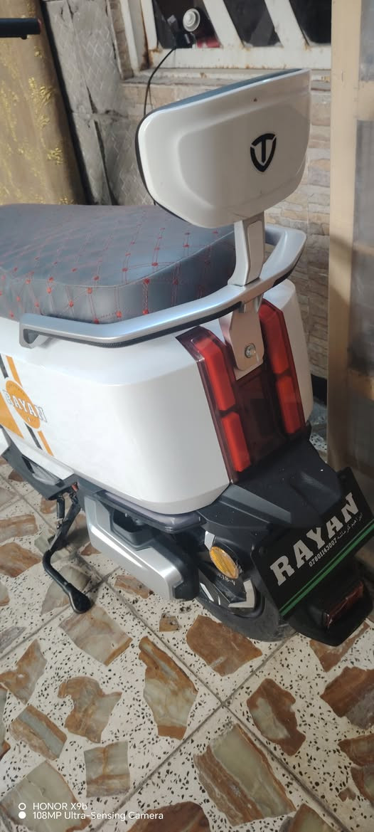 سلام عليكم دراجه شحن لبيع سمه ريان جديده لبيع ٩٠٠و بيه مجال رقم ***********
