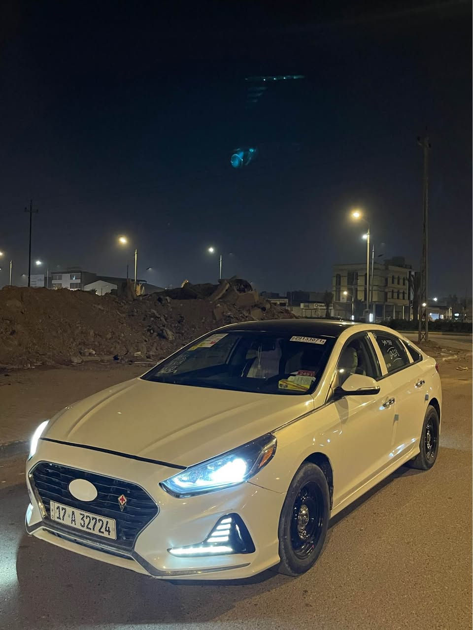 من رخصت الادمن المحترم للبيع سوناتا مديل 2018 وارد امريكي لون ابيض صدفي حادثهه جاملغ وبنيد كلش حلو حادثهه  رقم جديد سنويه جديده مرحله وصاعده هزه حره السياره مكينه 2400 دواخل بيجي فول مراصفات بصمه تحكم سترين رادارات تدفئا بالكشنات تشغيل بصمه ابواب بصمه كامره دواره شاشه كار بلي صندوق ذكي يفتح عن الاقتراب السياره مصبوغه حزام للجماليه سعرها 110 مكان السياره البصره وهاذه رقم راعيه بيع او مراوس حسب القناعه *********** البصرة, العراق
