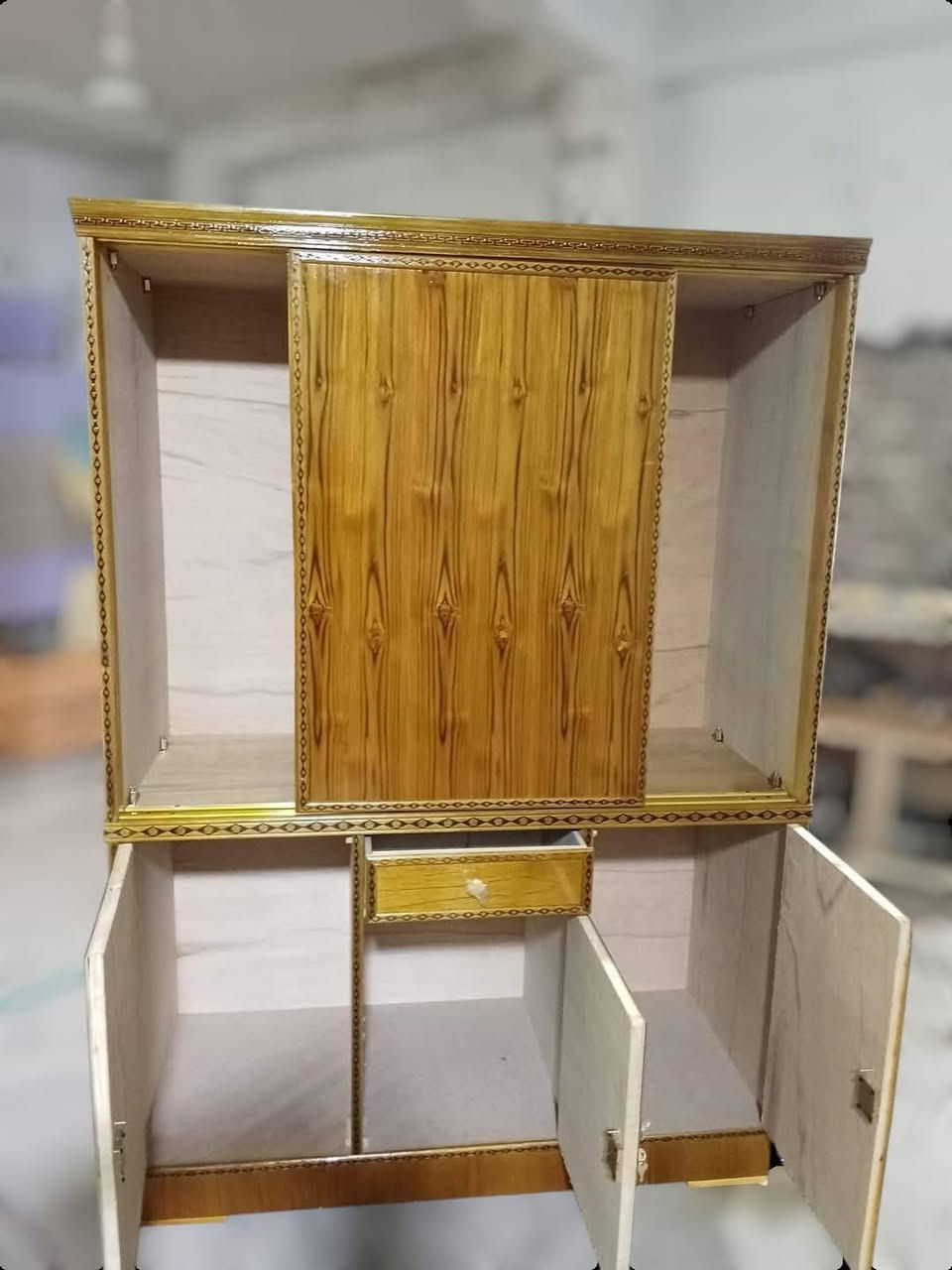 تخفيضات تخفيضات تخفيضات ٢٠%
بوفية ديكور جميلة جداً، عمل درجة أولى. 😍👍👏
سعر مناسب جداً 😍
خدمة توصيل مركز محافظة بابل. 🚗💨
***********
للتواصل عبر واتسآب أيضاً. 📱💬
ملاحظة/ كل ما نعرضه من عمل معملنا، جديد، لا نتعامل بالمنتجات المستعملة. 💯✅
