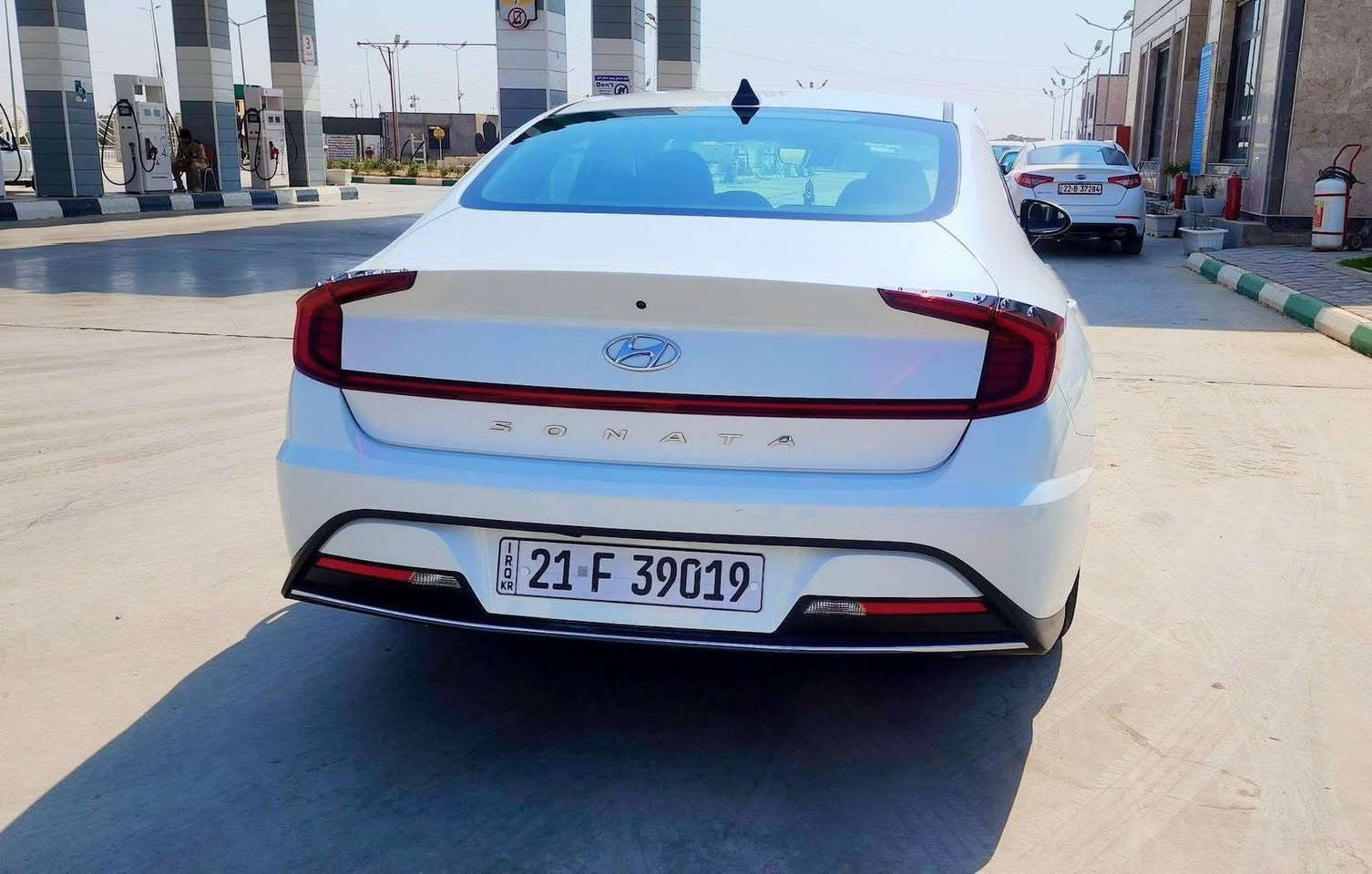 السلام عليكم
هونداي سوناتا مريكي  موديل 2021 

محرك 2500 تنفس طبيعي 

رقم سليمانيه باسمي هزه ورقم جديد 

تبريد ثلج ❄️ تخم تاير جديد حداديه امامي خلفي كله جديد بلاد سياره جاهزه من كلشي وجديده 

ماشيه 36 الف  

المواصفات 

1رادار

2توقف ذاتي 

3 اوتو هولد 

4 وضعيات قياده عدد 4 

5 لايت LED زنون بلاد 

6 كير لمس 8 نمر 

7 كاميرا خلفيه

وبعد بيه هواي مواصفات السياره 

السعر 165 بي مجال بسيط

 العنوان بغداد 

رقم الهاتف ***********
