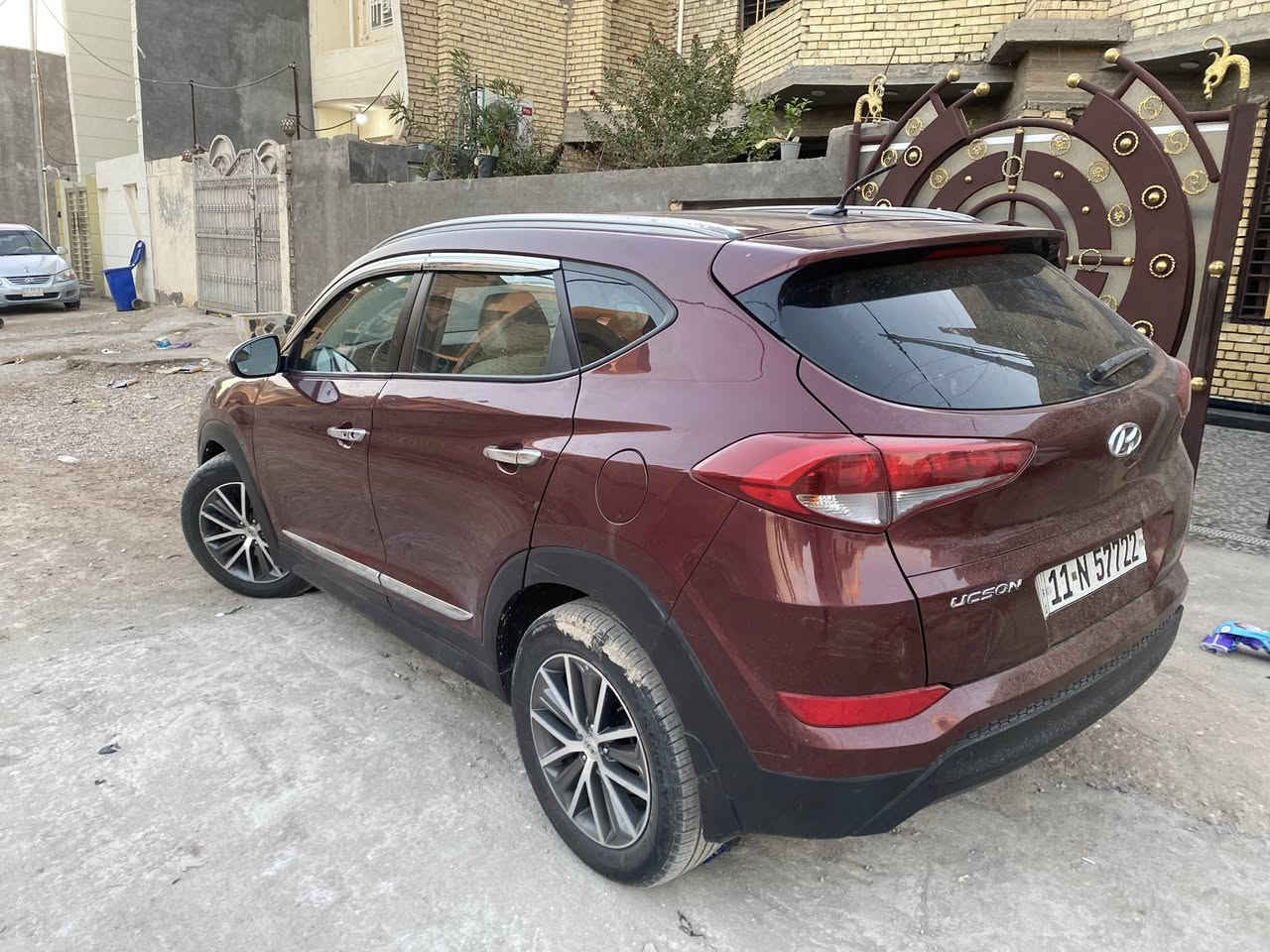 2016 توسان
امريكي حادث بنيد بس صبغ بدون داخل 

***********
ب140 وبيها مجال
