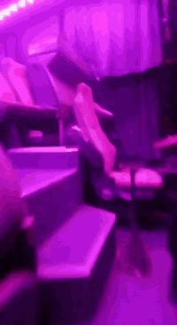 السلام عليكم من رخصة الادمن باص مارسيدس ٢٠١٠باسمي سنوية نافذة لغاية ٢٠٣٠ خطها بغداد ،بصرة كير اكسن محرك تخم تاير ٥٣ نفر سيارة جاهزةتدفئة تبريد وجاهزة  من الدعامية للدعامية تحويل مباشر ثاني يوم للاستفسار الاتصال *********** ،***********
