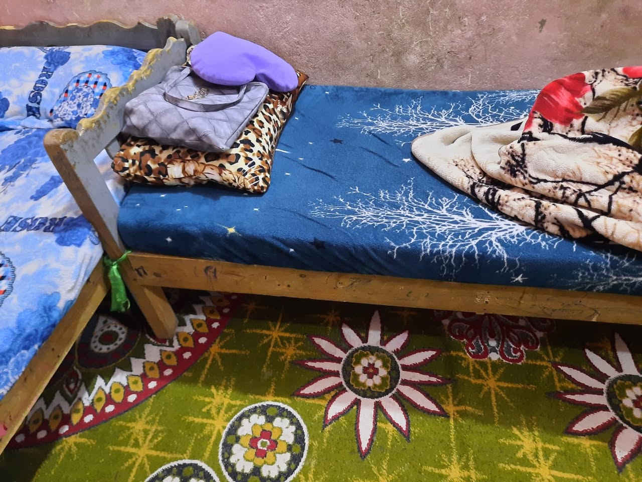 اغراض بيت نظيفة للبيع
غرفه نوم ب٣٠٠ 
مجمدة ب١٥٠ 
ثلاجة  ب٣٠٠ 
خلاط ب٢٠ 
بايسكل رياضي ب٥٠ 
كاونت. ٣ امتار ب٢٠٠
بيهن مجال


**إذا كنت صاحب هذا الإعلان وتريد حذفه لأي سبب، رجاءا أرسل رسالة إلى الدعم الفني**