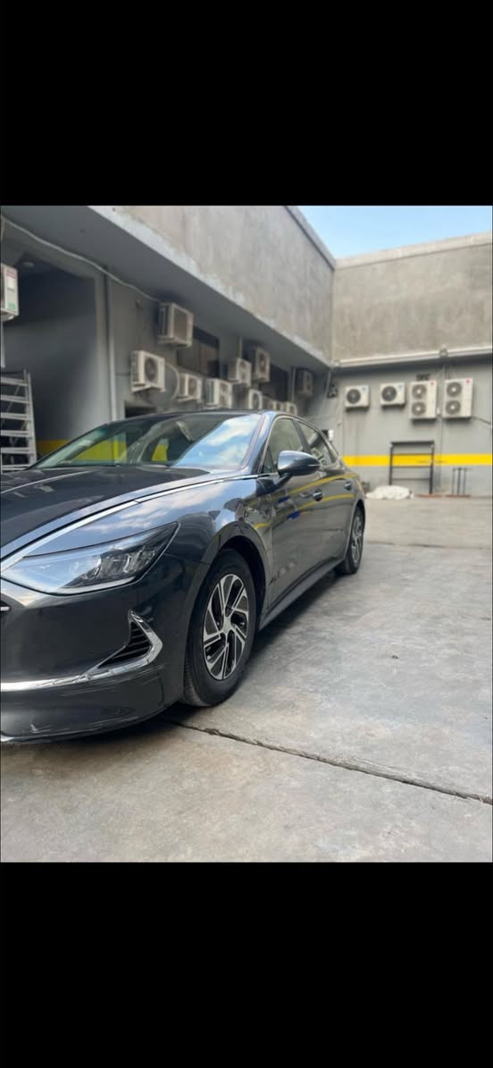 للبيع 🚗
سوناتا هايبرد موديل 2023

- الممشى: 35 ألف كم  

- السيارة بحالة ممتازة جداً  

- اقتصادية بالوقود (هايبرد)  
المواصفات:  

شاشة، كاميرا، حساسات، بصمة تشغيل، تبريد وتدفئة، .  

السعر 165

للاستفسار والتواصل على ***********
