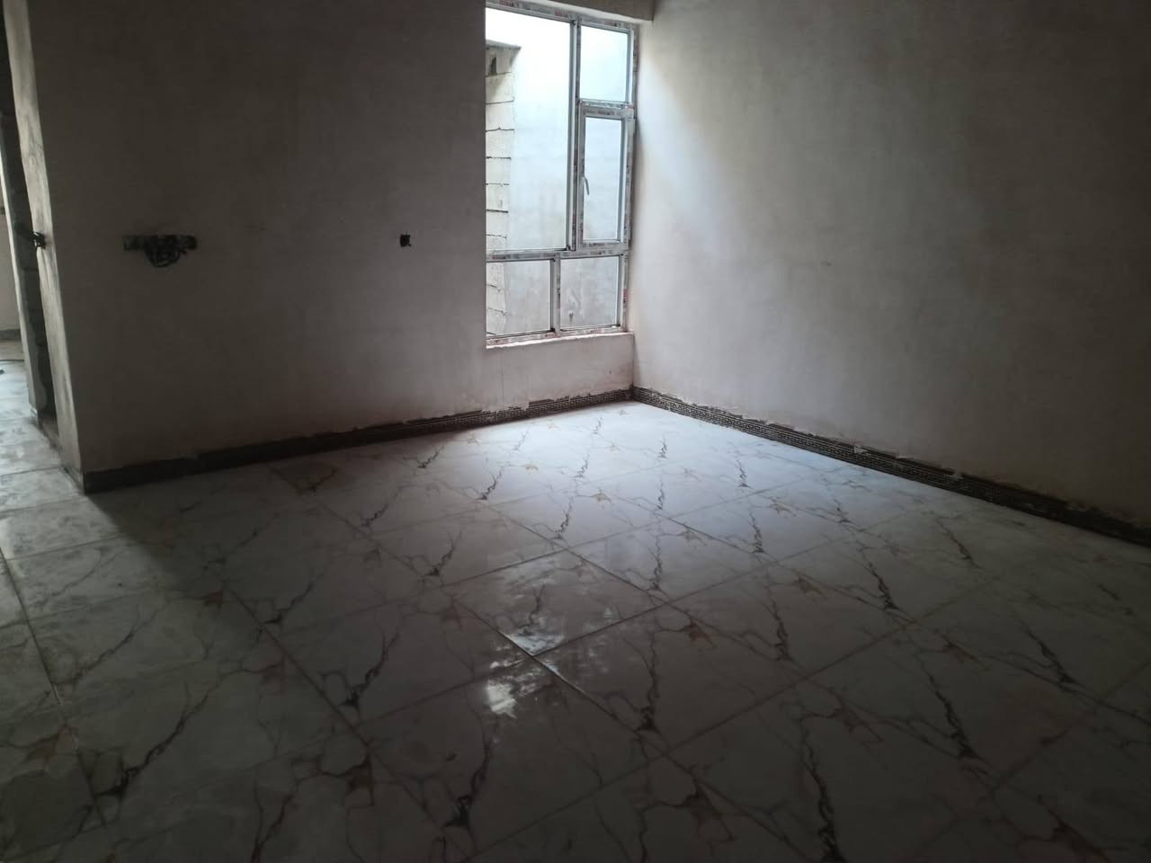 اعلان 📣📣
دار للبيع زراعي مساحه ١٠٠متر طول🏠🏠

تستلم مفتاح كامل بدون نقص 🏠🏠

يتكون من غرفت نوم صاله مطبخ صحيات درج خارجي 

فول مواصفات 🏠🏠

موقع العقار 55قرب صيدليه الراشدين 🏠🏠

استفسار عله الرقم 📞📞

‏‪***********‬‏📞📞📞
