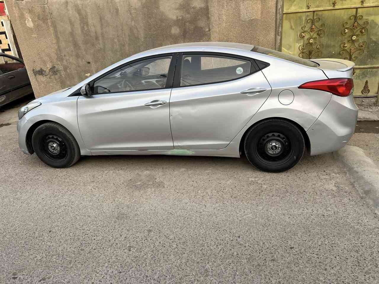 إسلام عليكم النتره موديل ١٢ خليجيه بدون حادث سياره جاهزه من كلشي السعر 98 )(***********)(بغداد حي الراسه
