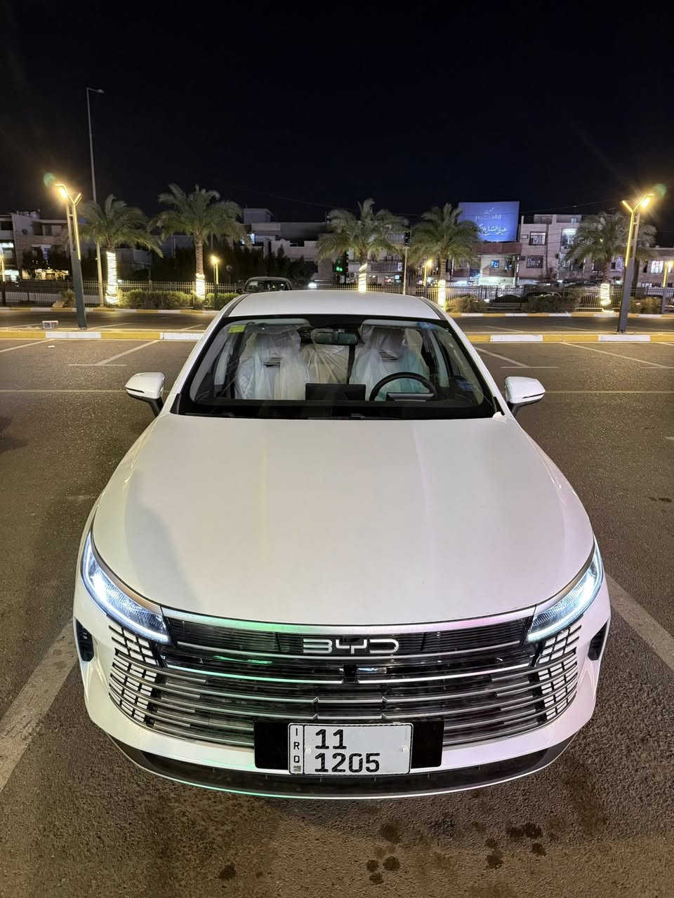 للبيع دستروير Byd Destroyer 2025 
زيرو كفالة عامة دخول جديد مرقمة كامل 
بأسمي تحويل مباشر 
داخل ابيض وجلد شاشة دوارة كبيرة 
ويل كروم. تفويله تمشي 1200km
مع كامل الملحقات الاصلية + بصمة + كارت +شاحنة سريعة ١٦ امبير 
ماسحات + فوم طوارئ + منفاخ + كاعيات حوضيات بلاد. مثلث طوارئ الاصلي 

السعر 133$ 
العنوان بغداد الدورة شارع ٦٠ 
الاتصال على الرقم 
 *********** يوجد واتساب
