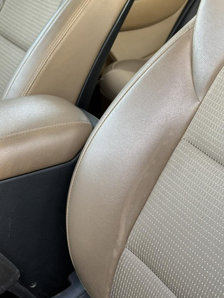 السلام عليكم 
سبورتج موديل 2021 
رقم بغداد الجديد هزه جديده 
خليجي شاشه جبيره كاربلاي
السعر / 200$ وبيهه مجال بسيط
بيهه بارد بسيط بلباب وبلجوملغ الخلفي قليل جداً 
للاستفسار/ ***********
