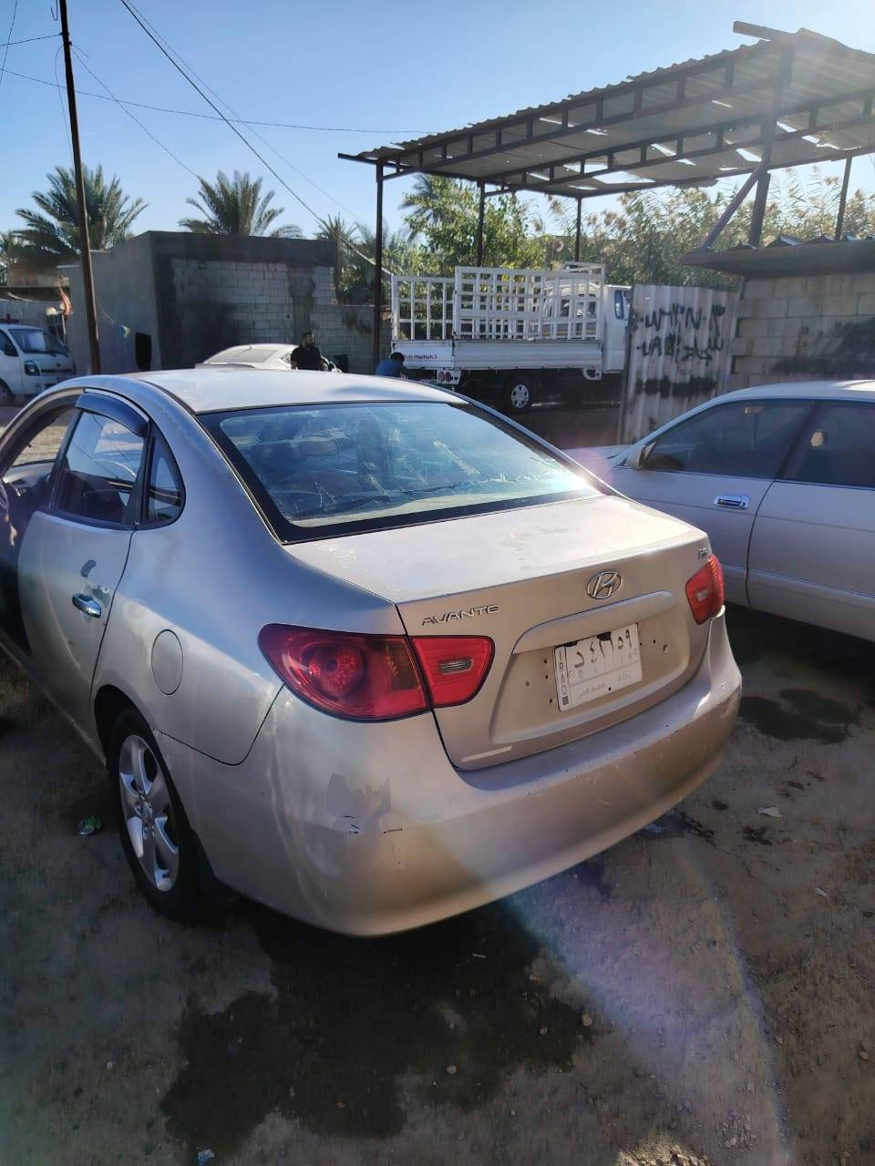 السلام عليكم  افانتي مديل 2009  بيها جاملغ أمامي صوب السايق  صبغ مكفوله من الضربه القويه شواصي حوض كفاله مكينه كير جدد تبريد ثلج تخم تاير جديد حدا ديه شاشه كامره سنويه ل٢٨تحويل ثاني يوم مشروع وطني رقم بغداد  مداور السعر 88$وبيها مجال الشراي اتصل وبيك خير وتدلل   ***********
