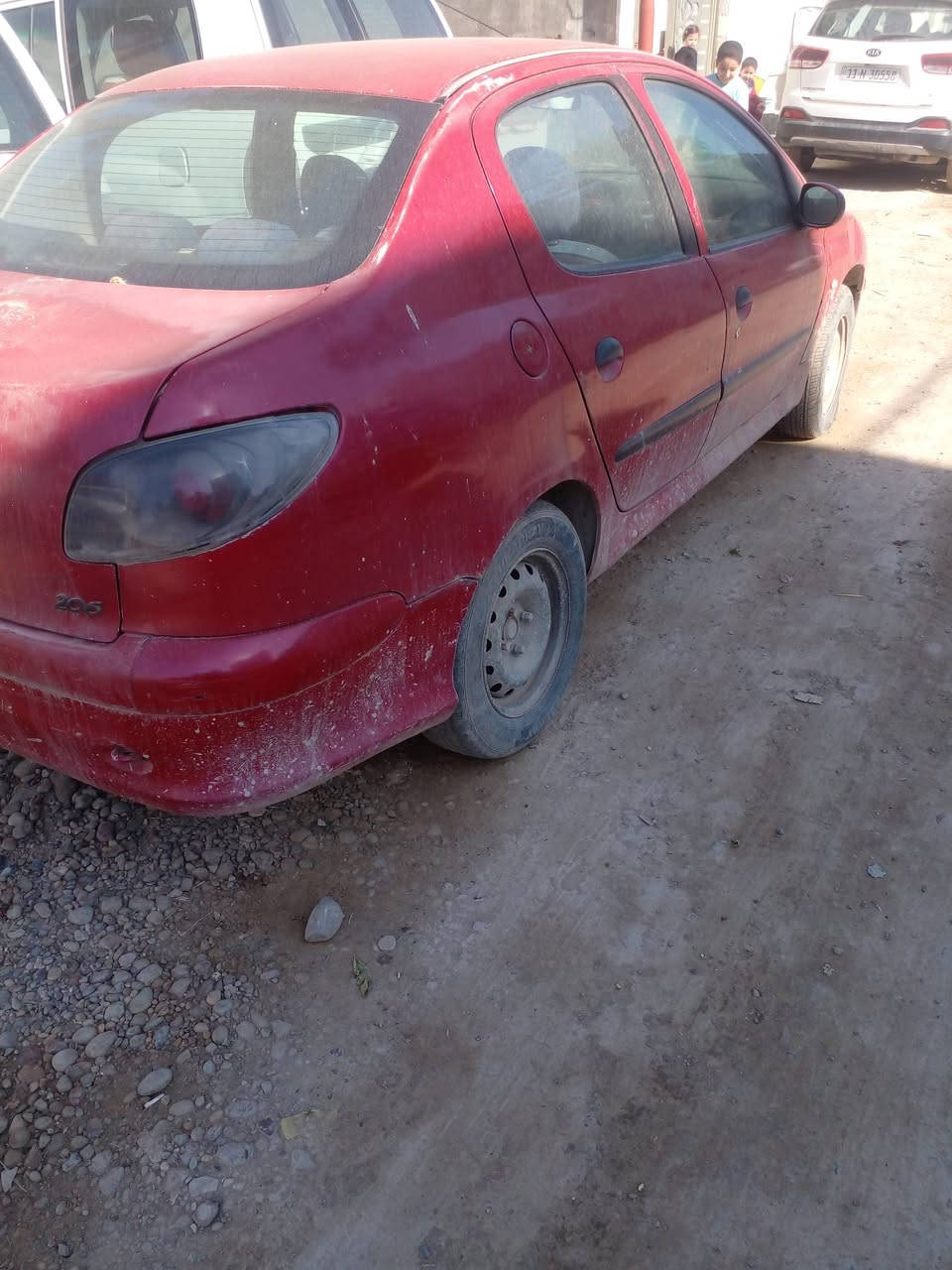 السلام عليكم بيجو فرنسي حجم 206 موديل 2006   للبيع رقم بغداد نكليزي سياره كير عادي السعر  38 وبيها مجال العنوان بغداد للستفسار رقم   ***********
