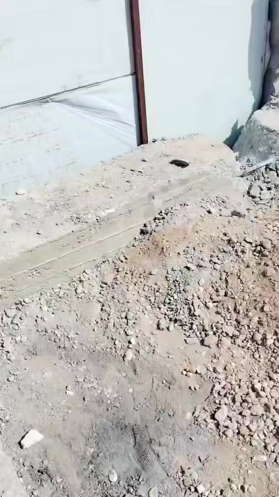 اي شخص يحتاج خباطه صب صب الرضيات توجد الدينا خباطه يدويه وتوجد صب مركزي سي 20 وسي 25وسي 30نعمل
وتوجد الدينا سقوله سقل الصب الكونكريت
توجد الدينا حدله واحد طن حدل سبيس والجلمود وترب وكنغر قفاز حدل ترب والجلمود
ويوجد لدينا كتر قطع الصب الكونكريت والتبليط
قطع بيت فتحت منور فتحت درج فتحت فتح طرمه فتحت جوينات الصب الكونكريت المسلح
ونعمل تفليش البيوت القديمه ورفع النقاذ
حسين اعلان
***********
