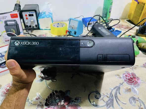 السلام عليكم 
اكسبوكس 360 للبيع
يدات اثنين
بصرة ابو الخصيب السعر 100
***********
