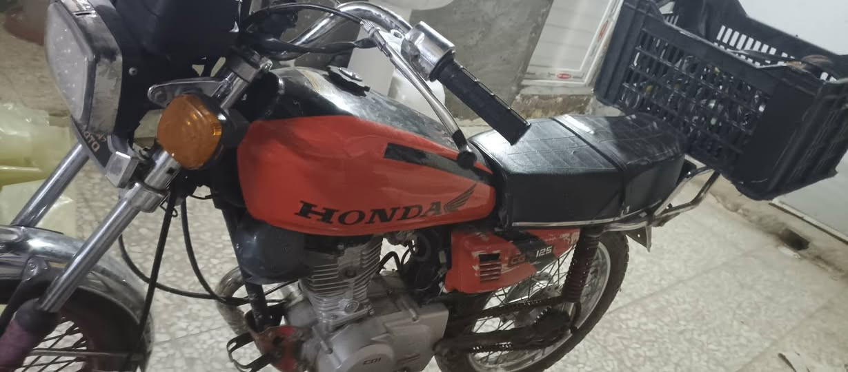 سلام عليكم دراجه للبيع مديل 2019اوراق سعره 400 دراجه جاهزه مجهزه خير من الله مكاني نجف ***********
