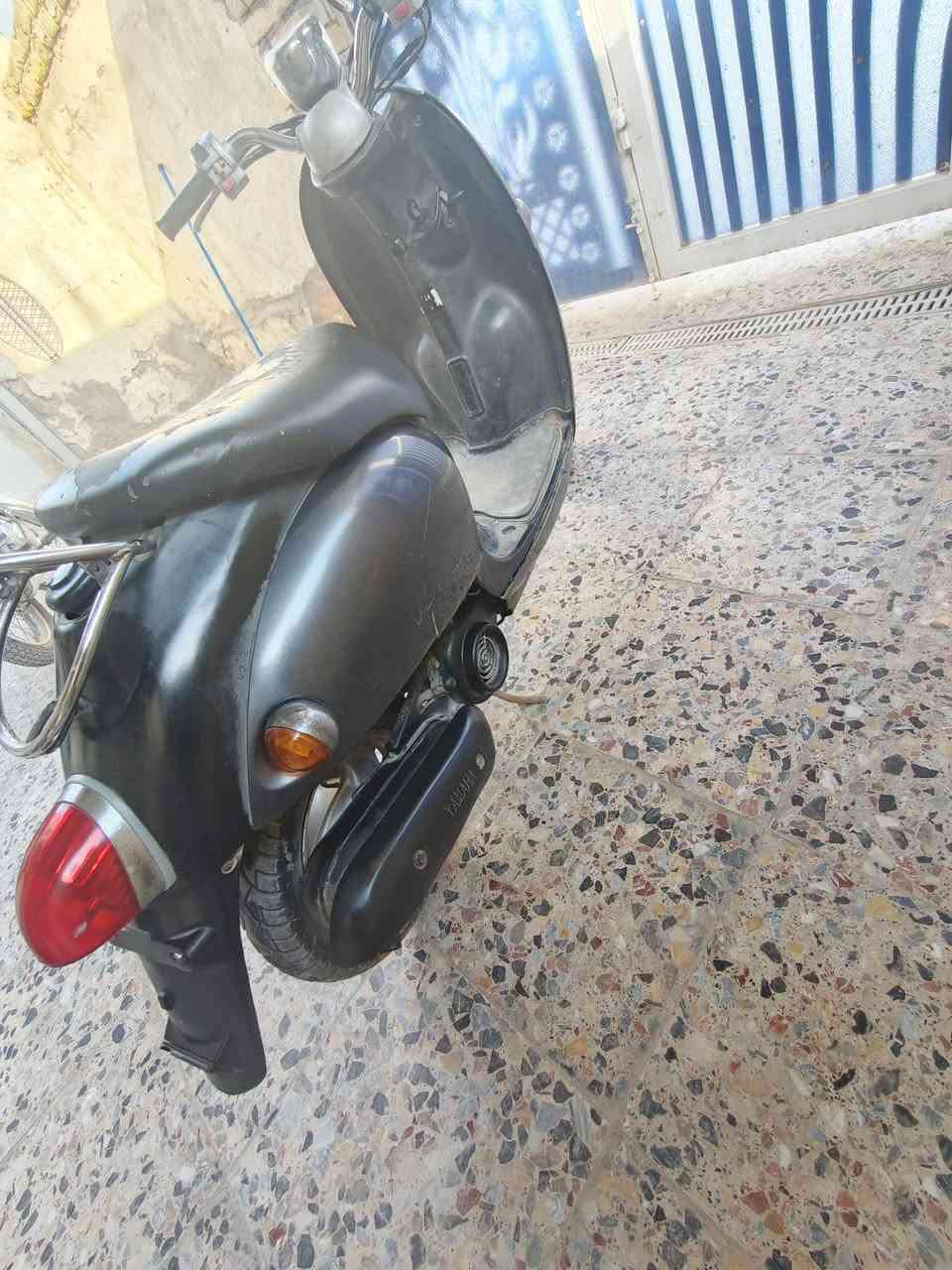 للبيع دراجه عبد الحليم (منغولي) الشكل الجديد دراجه محركها مكفول كهربائيات كلها شغاله
السعر ٤٠٠ بيها مجال بيسط 
للاستفسار ***********
