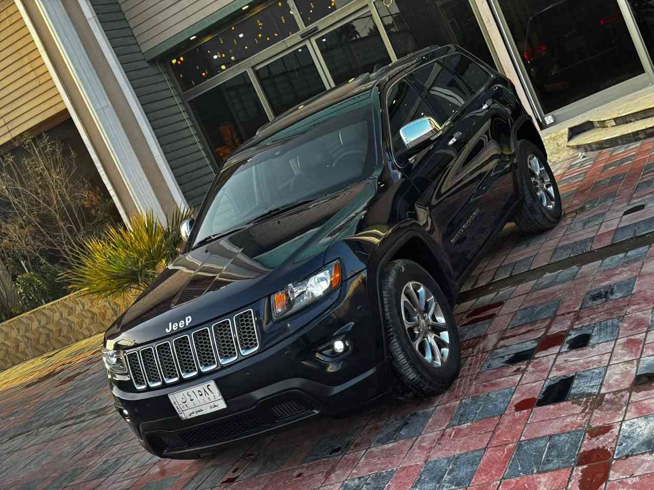 جيب كراند شيروكي LlMlTED 2014 لمتد 4x4 فول موصفات 1/1
بيها صبغ بنيدوجاملغ وباب خلف السايق تبديل 

حجم المحرك : 6سلندر 3600  

ماوس وضعيات قياده الفور ويل 

* سلايد روف

*غرفه السياره اسود وصاج 

*اناره ترحيب 

بصمه دخول ذكي

*صندوق كهربائي 

*شاشه كبيرة 8.4

*كشنات الاماميه كهربائي 

*خزن وضع المقاعد والستيرن 

*ويل حجم  18

هوك امامي خلفي

*شفتات ستيرن 

* كاميرا خلفية 

* حساسات خلفية وامامية 

*دبل كزوز 

* مرايا متحركه عند الرجوع للخلف  

*تعتيم مريا 

*ستيرن كهربائي متحرك  

* كشنات تدفئة وتبريد امامي وخلفي 

* ستيرن تدفئة   

*كشنات حار بارد 

* لد امامي لايت زنون

* سستم صوت ٩ سماعات دمام خلفي 

* اشارات مرايا 

*سيدي 

*كير طيارة 8 نمر 

* تحكمات ستيرن فول

* تدفئة مرايا جانبيه 

رقم بغداد مشروع وطني 

تخم تاير لوك 

جنطه كهرباء 

- وباقي المواصفات معروفه 

اخوان سيارة حلوة ونظيفة وماشية M/107وجاهزة للاخير من كير ومحرك وحدادية برغي معايزه الف عافيه للي ياخذه

السياره كير ومكينه شرط مامفتوحات

‭0780 157 5378‬

السعر 173 وبيها مجال

مكاني النجف الأشرف
