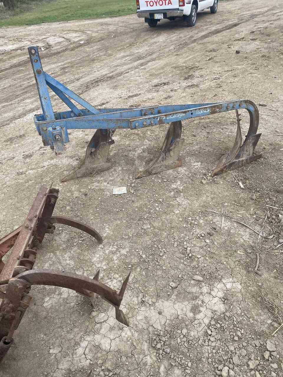 معدات للبيع فدان حدادي وديچر وخرماشة ***********
