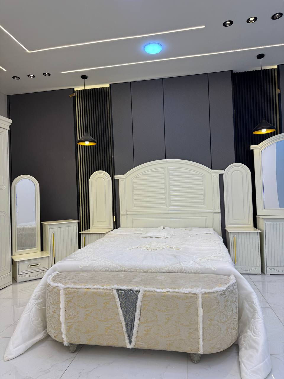 حصرياً الموديل الجديد والمميز 

غرفه نجاره قتصاديه 🛌

متكونه من 9 قطع مميزه 

الكنتور ارتفاع 240 طول 320 

مع الزاويه مجموع الطول 4 امتار 

السمك الخارجي للغرفه 5 ملم انديف

والسمك الداخلي 3 ملم معاكس ابيض

السعر مليون دينار فقط 😍

سعر الشازلون الخزان 75 الف 

سعر الشازلون المقعد 50 الف 

متوفر توصيل وشد داخل بغداد 😊

متوفر توصيل وشد لكافة محافضات العراق 🇮🇶


**إذا كنت صاحب هذا الإعلان وتريد حذفه لأي سبب، رجاءا أرسل رسالة إلى الدعم الفني**